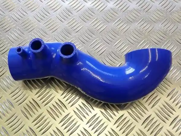 Silikonová hadice Roose Motosport Ford Focus Mk1 RS (98-04) - sací hadice Sleva