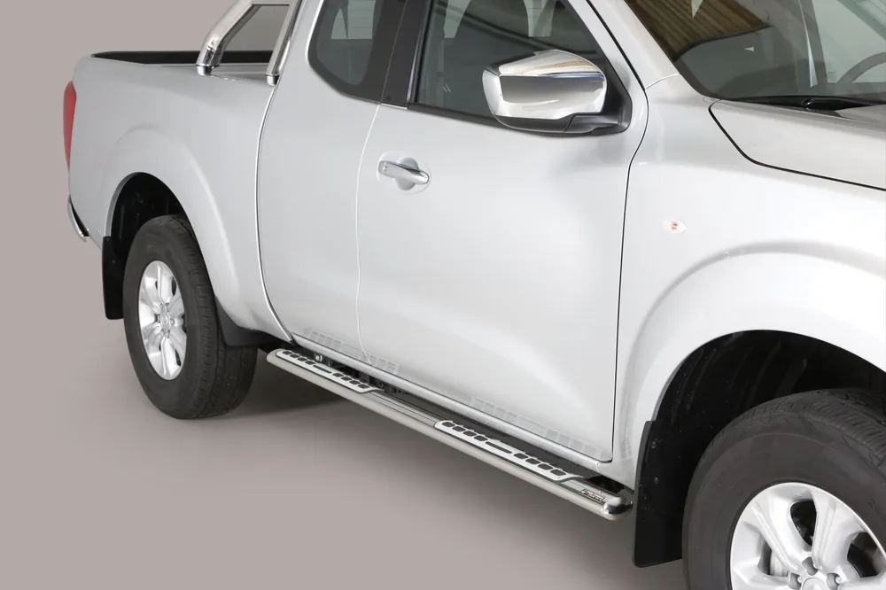 Nerez boční designové nášlapy NISSAN NP 300 Navara K.C. 16- Kup Teď