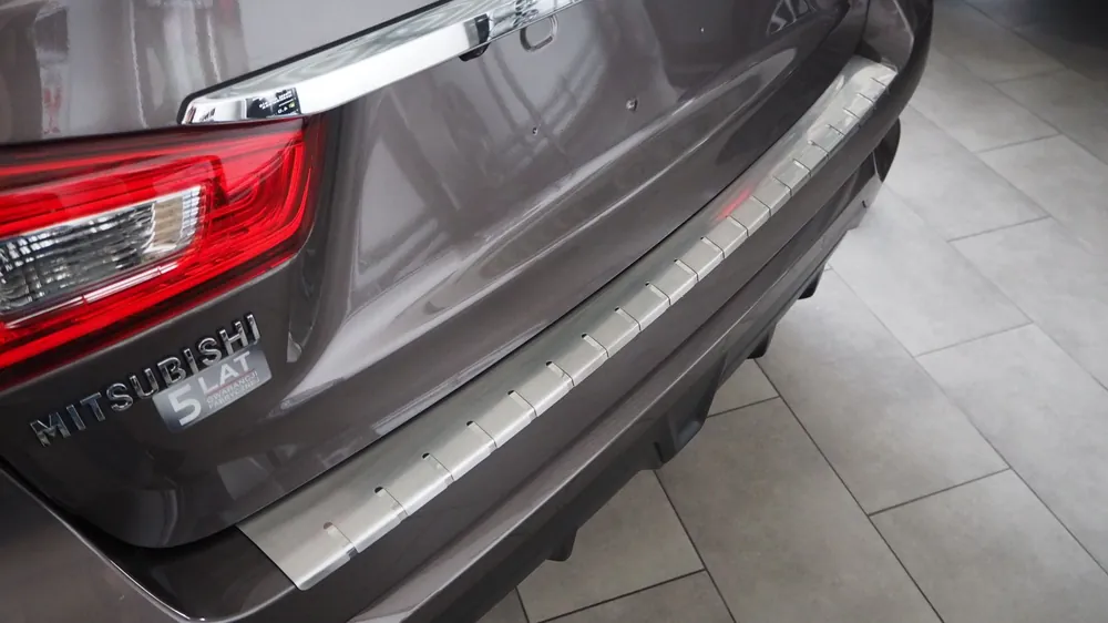 Novinka Nerez kryt prahu pátých dveří MITSUBISHI ASX 2FL 2017-2019