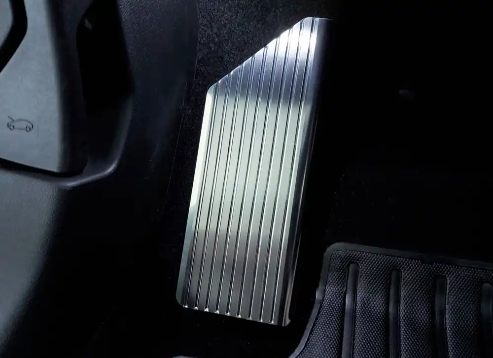 Tovární Cena Nerez opěrka nohy VOLKSWAGEN TIGUAN I / SKODA OCTAVIA II / SKODA YETI 2007-2015